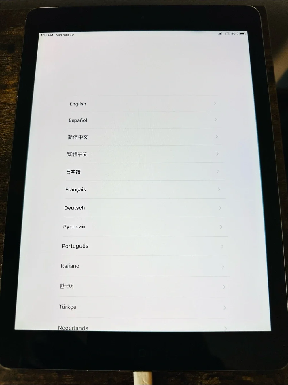 📱 iPad Air Wi-Fi + Cellular – 16GB – Excellent Condition
